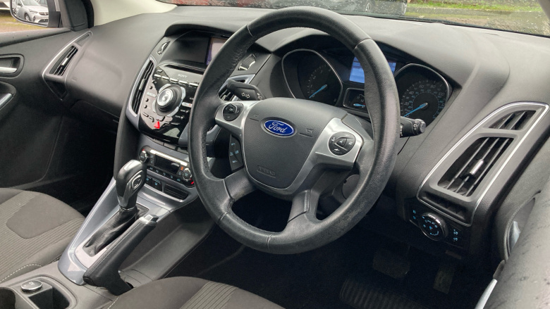 Ford Focus 1.6 125 Titanium Navigator 5dr Powershift Petrol Estate